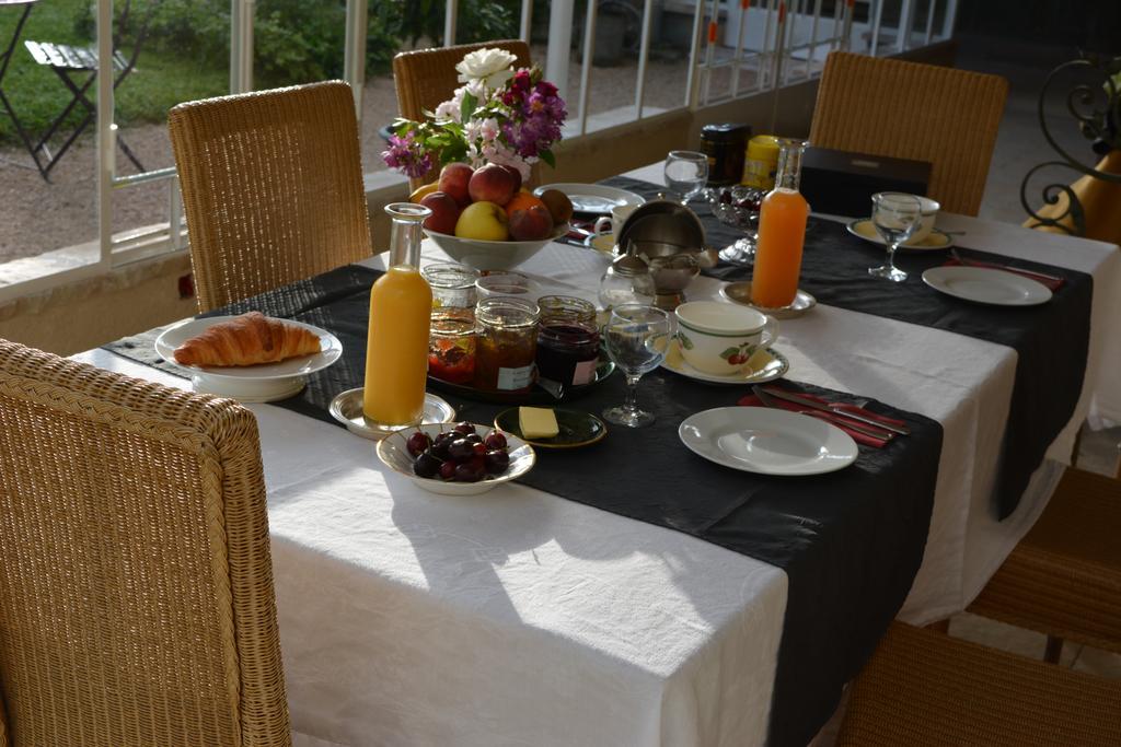 La Maison Du Parc Bed & Breakfast Lacave  ภายนอก รูปภาพ